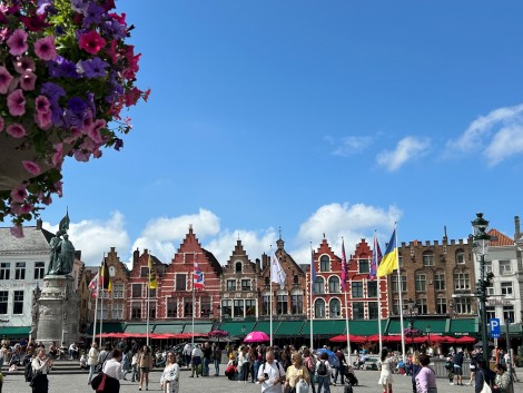 Bruges et Sluis pour le marché hebdomadaire