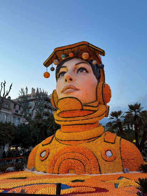 Carnaval De Nice et fête du citron à Menton